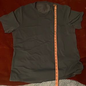 Lululemon, T-Shirt size L